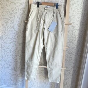 NWT. Women’s wide leg chino style pants.